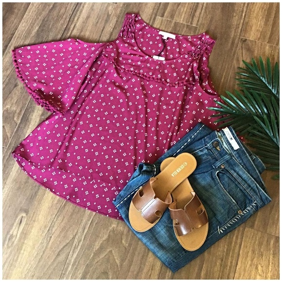 LAST ONE❗CURRENT AIR Burgundy Cold Shoulder Top - Picture 6 of 6